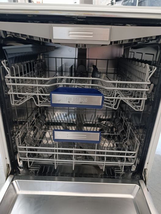 Съдомиялна SIEMENS 60см