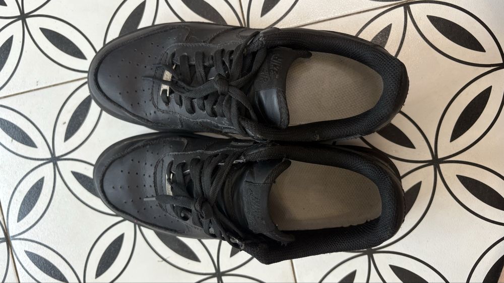 продам кроссовки Air Force 1