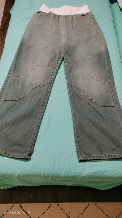 Pantaloni blugi damă