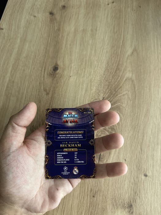 Topps Match Attax Extra 2025/26 – Sir David Beckham Royal Elite Limited Edition (RE-DB)