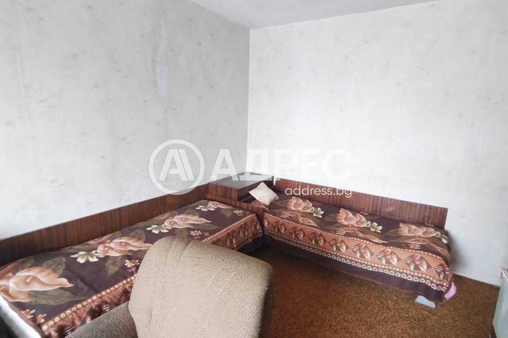 Продава се Двустаен апартамент в Ямбол, Център - 65 кв.м за 1177 €/кв.м - Снимка #4