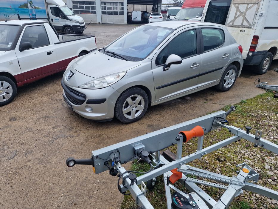 Peugeot 207 1.4i на части