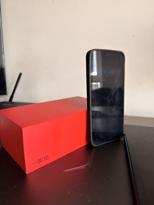 OnePlus 15 16GB RAM