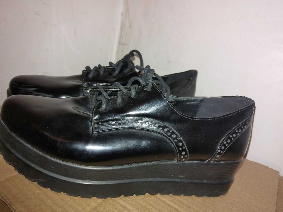 Високи боти с връзки, летмо обувки на платформа