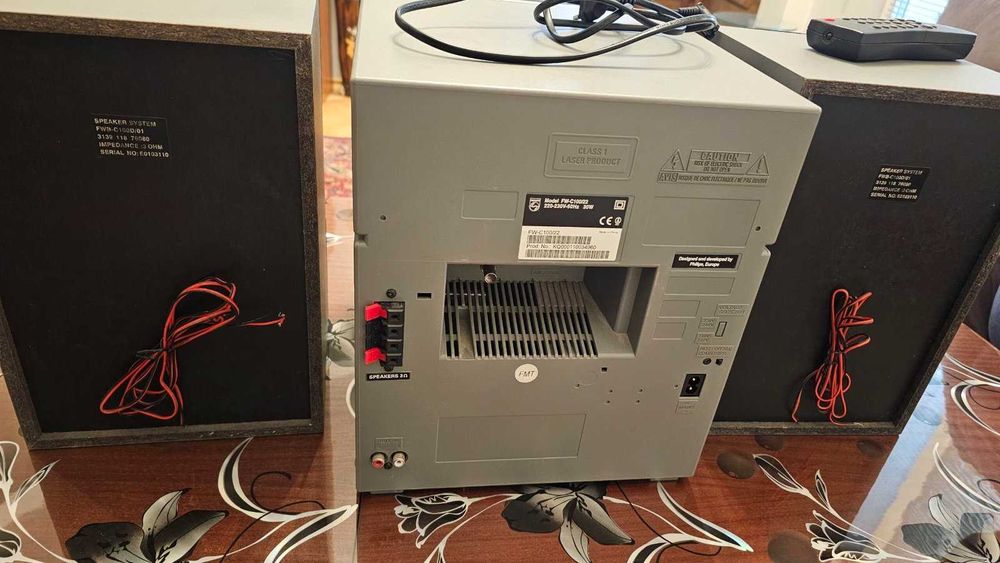 Аудио система модел Philips FW-C100. [1, 2]