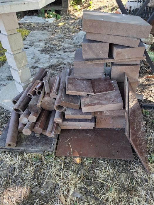 Продавам парчета гитенакс