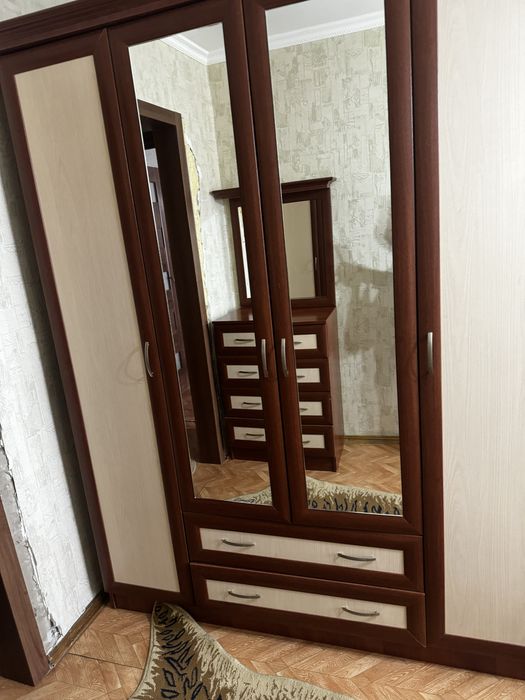 Продам спальный гарнитур