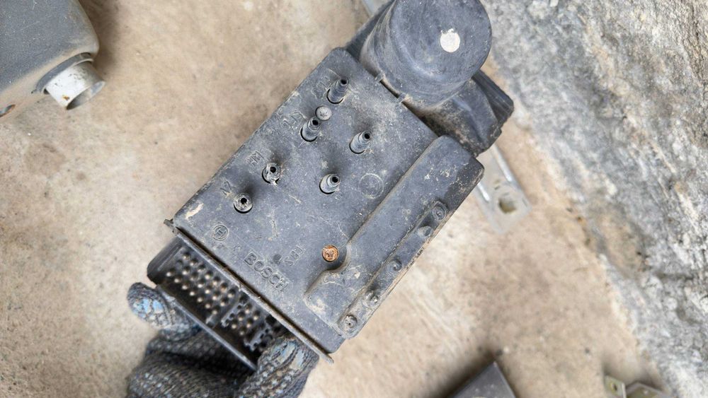 Запчасти мерседес w116 w123 и другие