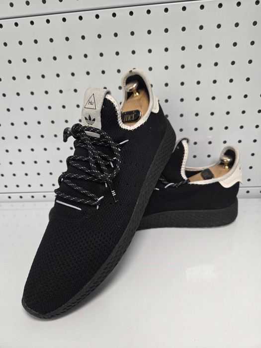 Оригинални мъжки маратонки- Adidas Pharrell Williams