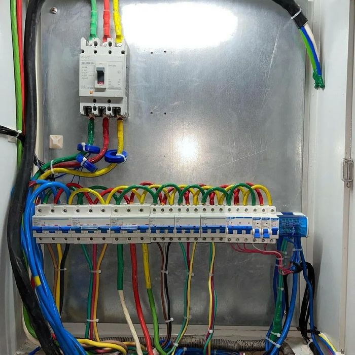 Электрик мантёр монтажник