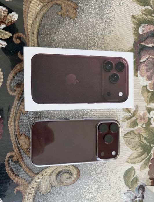 Iphone 18 pro burgundy