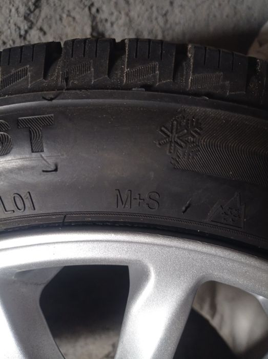 Продам резину всесезонную