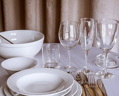 Masă cocktail înaltă bar mese scaune tun căldură cort farfurii podea