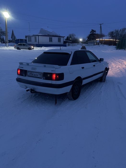 Продам Audi 80 1.8 моно , 1990 год