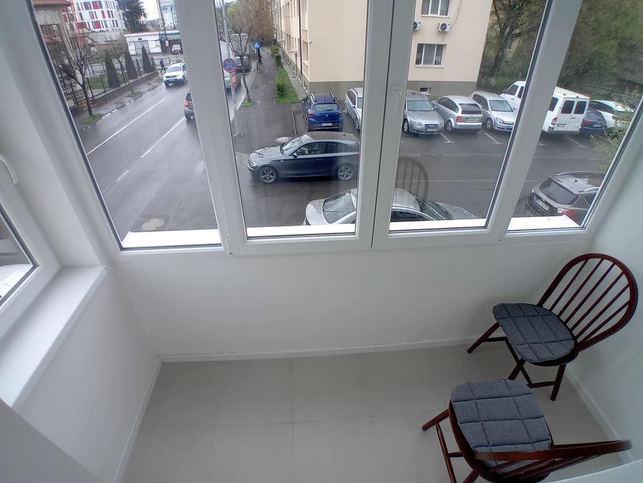 Inchiriez apartament cu doua camere semicentral, zona Nova Vita, Top Med