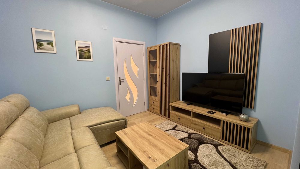 Дава се под наем Тристаен апартамент в София, Център - 65 кв.м за 765 € - Снимка #1