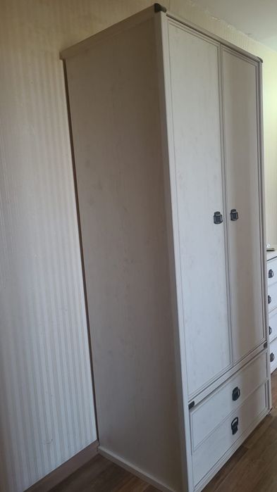 Продам шкаф в комнату