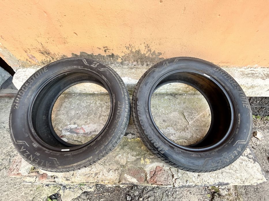 Продам резину Bridgestone 235/55R19