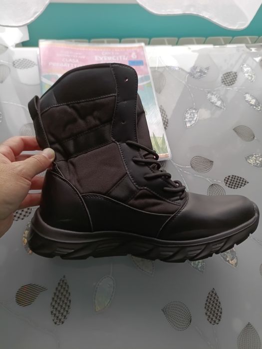 Bocanci militari sau de iarnă  42