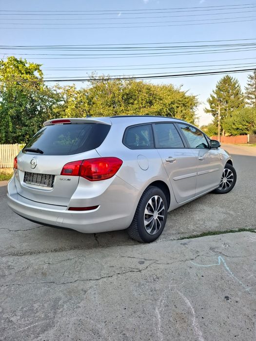 OPEL Astra 2011 — imagine 4
