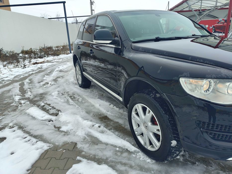 VW Touareg R5 2.5 TDI Facelift 2010 – 4x4 – Stare foarte bună