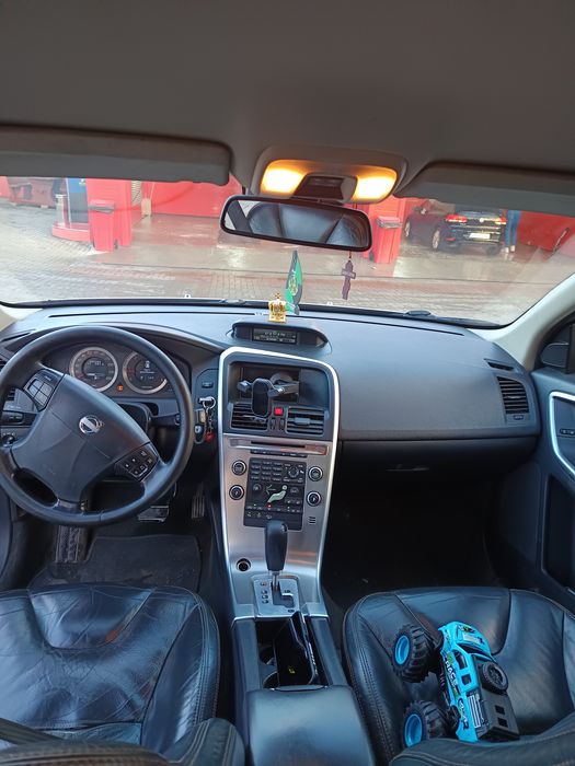 Volvo XC60 d4AWD. Variante cu ceva mai nou