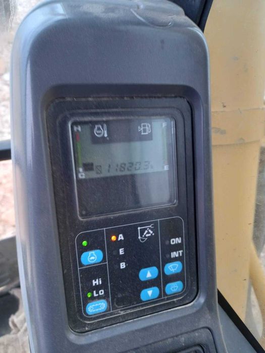 гусеничный экскаватор Комацу