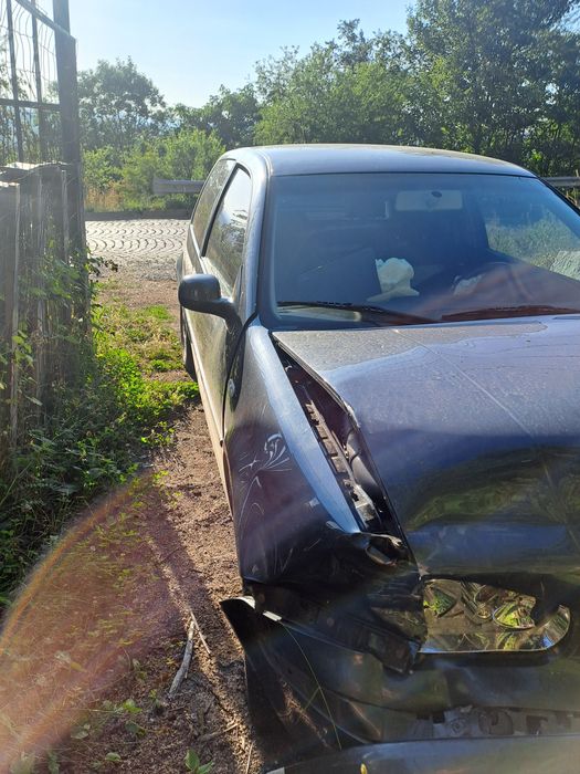 Продавам      Голф 4 на части