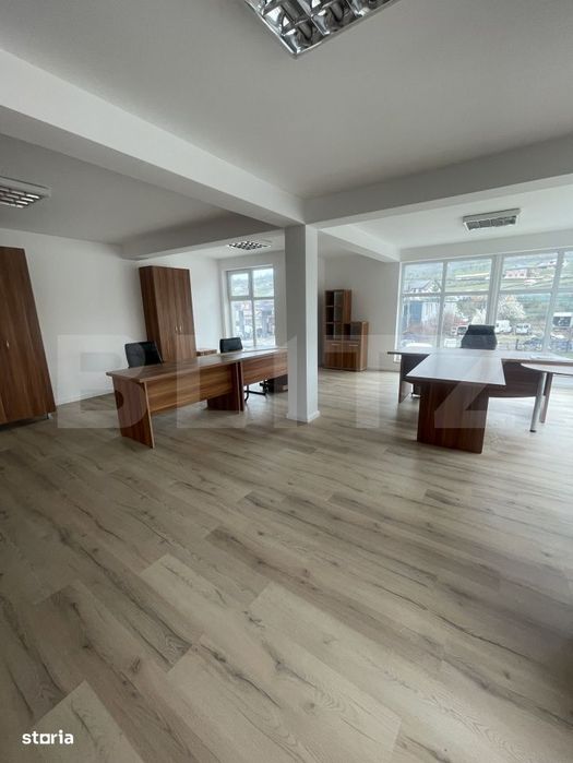 Spatiu comercial de vanzare / birouri de inchiriat – Nasaud, zona cu