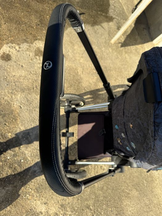 Cybex priam шаси с летен кош и кош за новородено