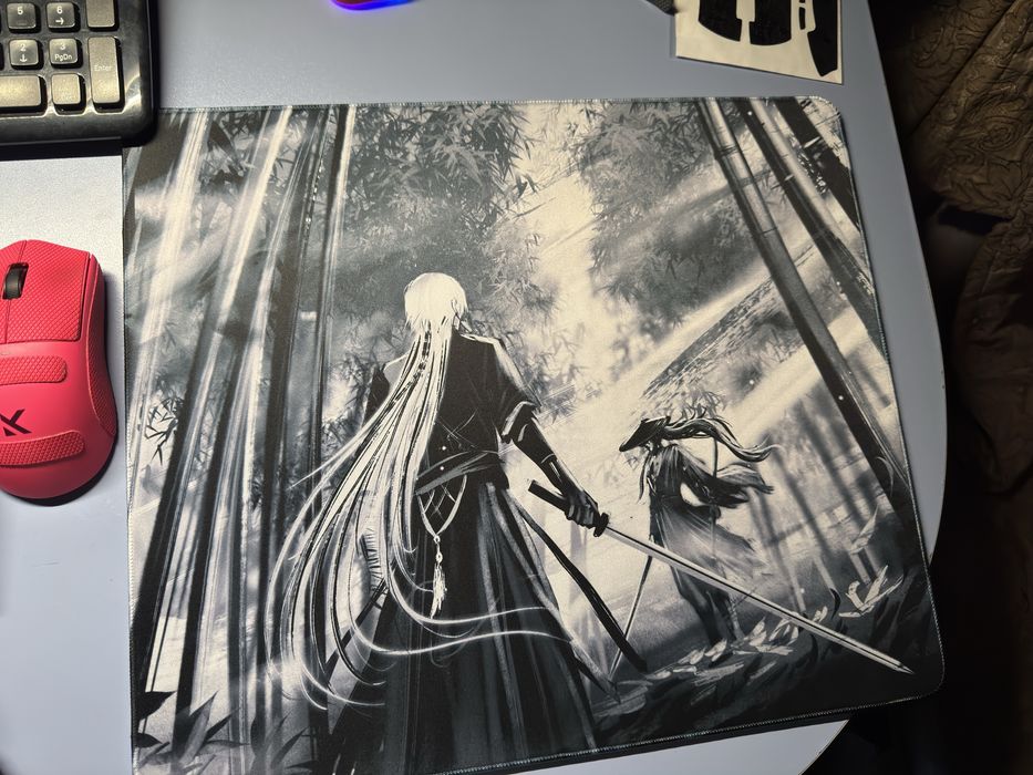 Продам игровые коврки Logitech