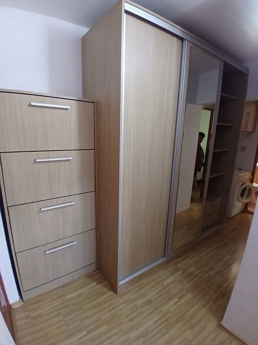 Vand Apartament 2 cam. Ansamblul Buzaului Decomandat.