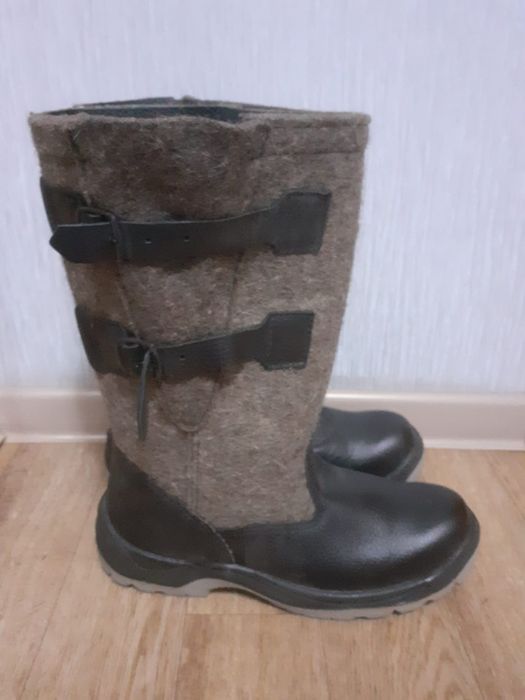 Продаётся спец одежды зимние размеры 50 52