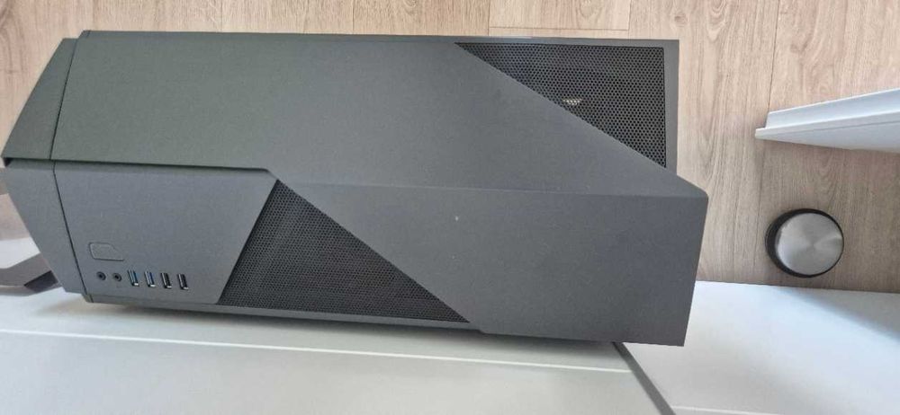 NZXT ROG Noctis 450