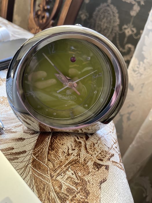 Продается механический будильник