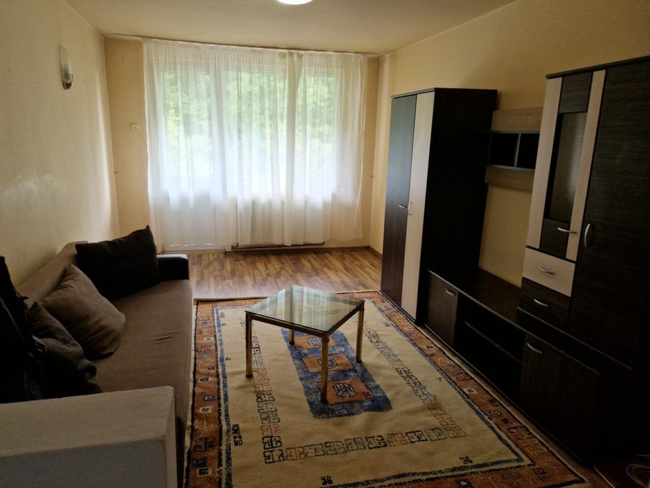 Inchiriez apartament 3 camere str. Plopilor