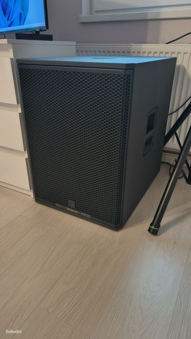 Vând 2 bași RCF 8003MK3.