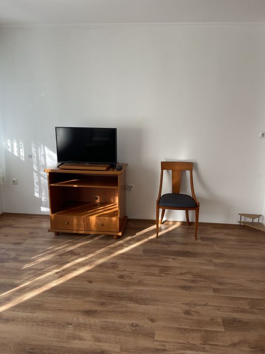 Дава се под наем Двустаен апартамент в Бургас, Център - 78 кв.м за 408 € - Снимка #4