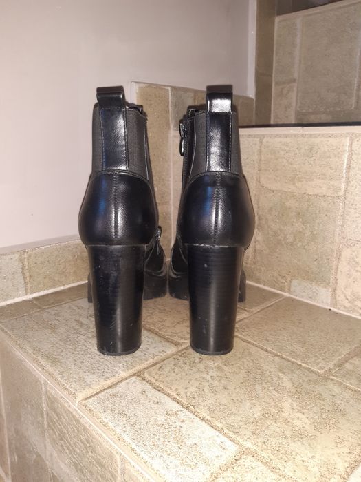 Велурени боти ботуши