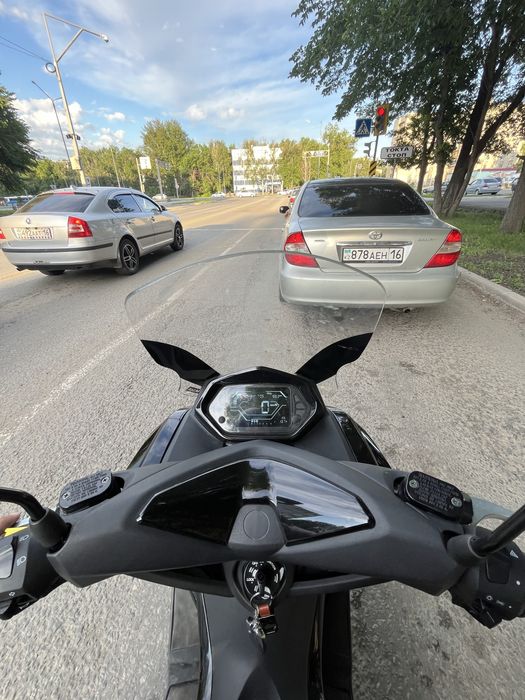 Продам скутер Nmax