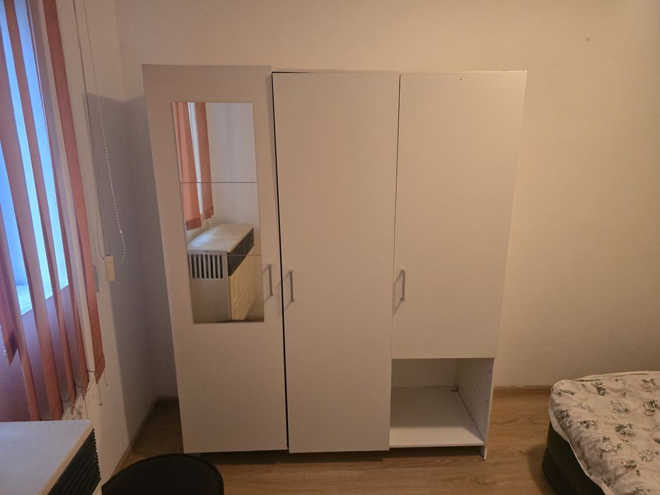 Vand apartament 3 camere
