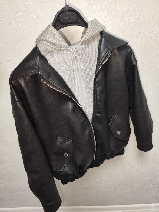 Продам детскую куртку