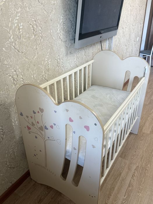 Детский манеж с матрасом