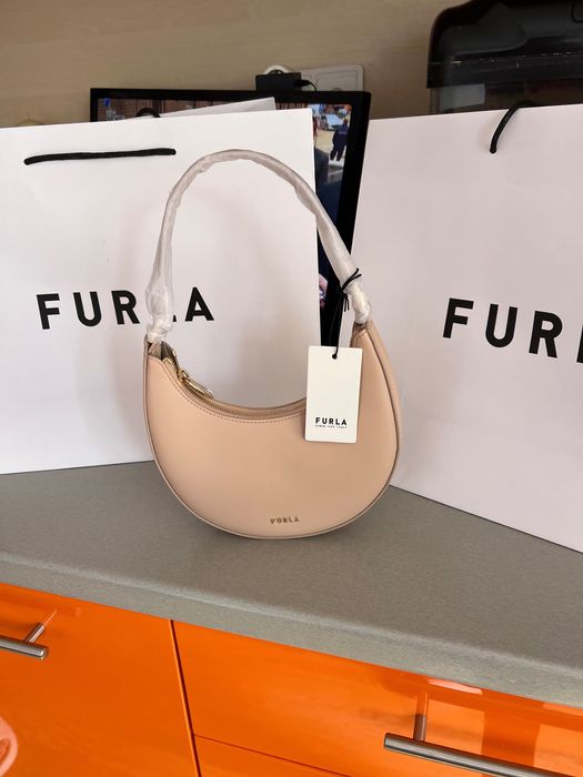 Furla нова оригинална черна чанта