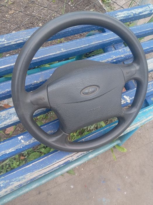 Руль приора 1.  .