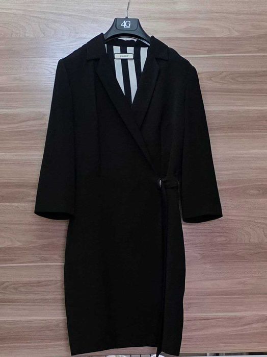 Платье DIMARE с запахом в идеальном состоянии 38