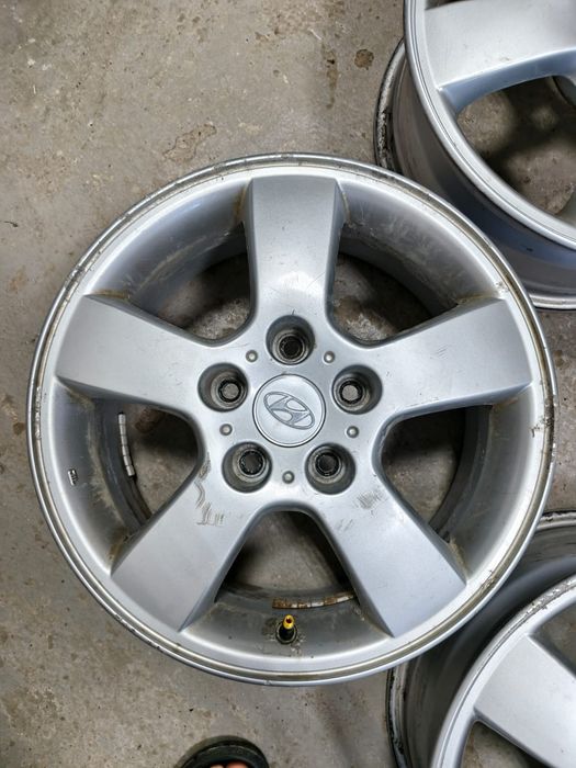 Продам оригинальные диски R16 5/114.3