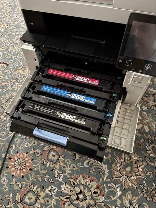 Продам лазерное МФУ Canon i-SENSYS MF643Cdw