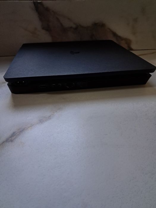 Playstation 4 slim+volan myria