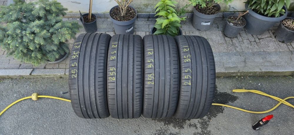 SET Anvelope 255/35/21 Vara Pirelli PZero DOT 2023